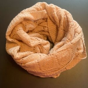 H&M | Blush Knit infinity scarf | NWOT